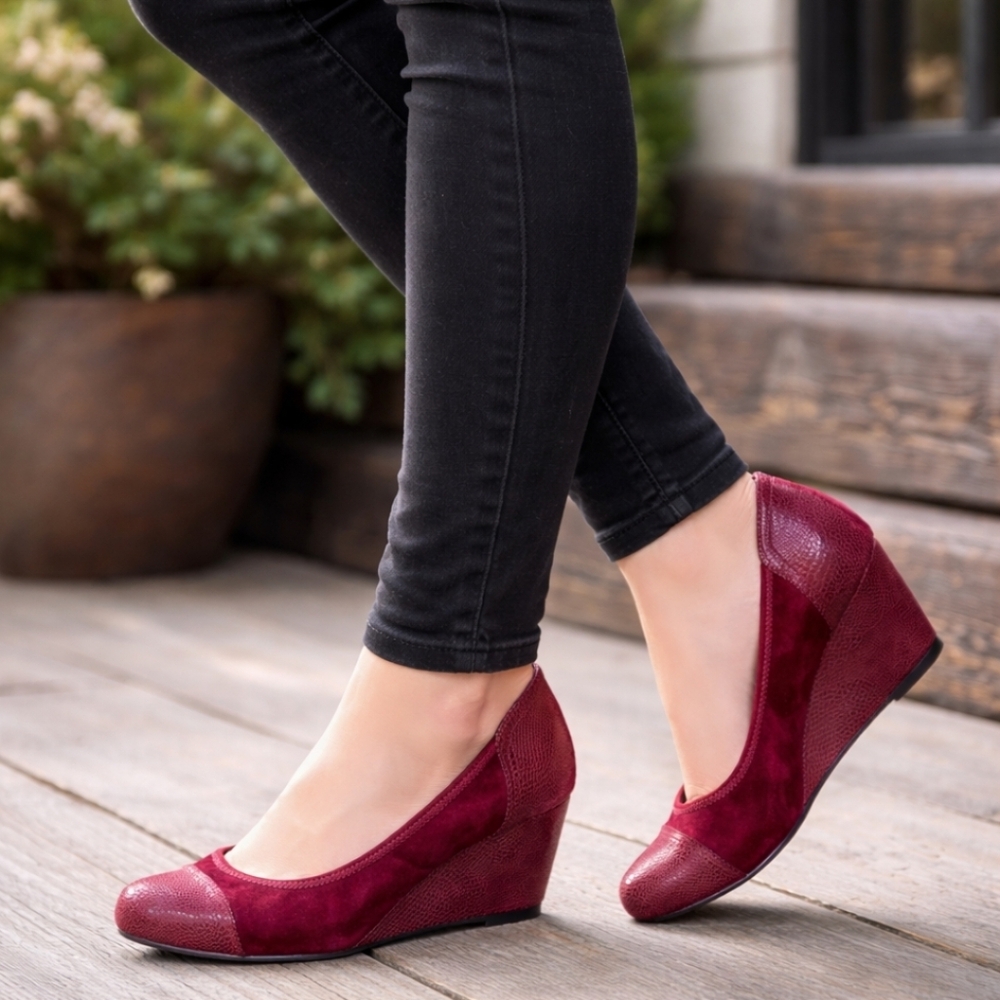 Ros Hommerson Dark Romance Harlow Suede Capped Toe Comfort Wedge Pump 10M